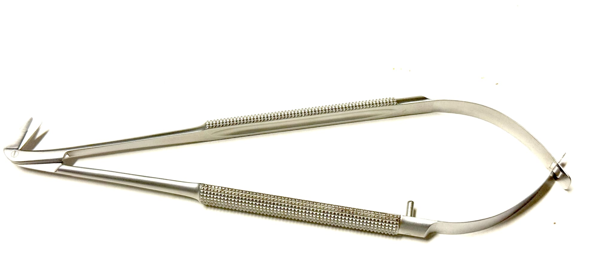 Jacobson Micro Scissors, spring style, round handle, V-Neck 125° angled micro fine blades, 6-1/2"
