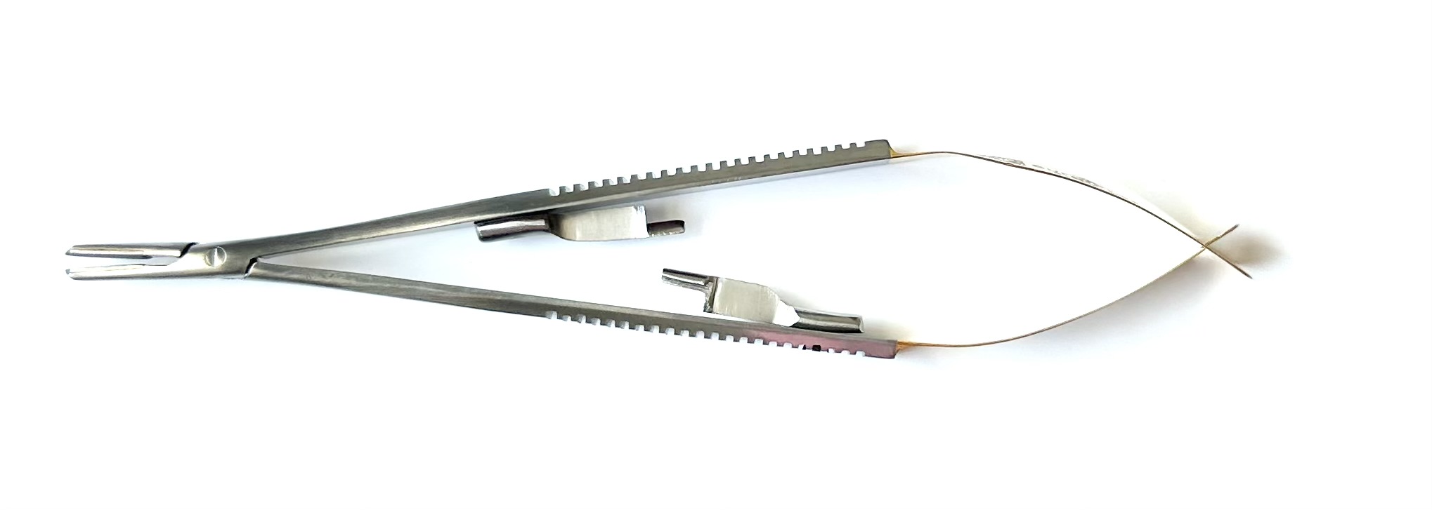 TC CASTROVIEJO NDL HLDR SMOOTH 5 3/4"