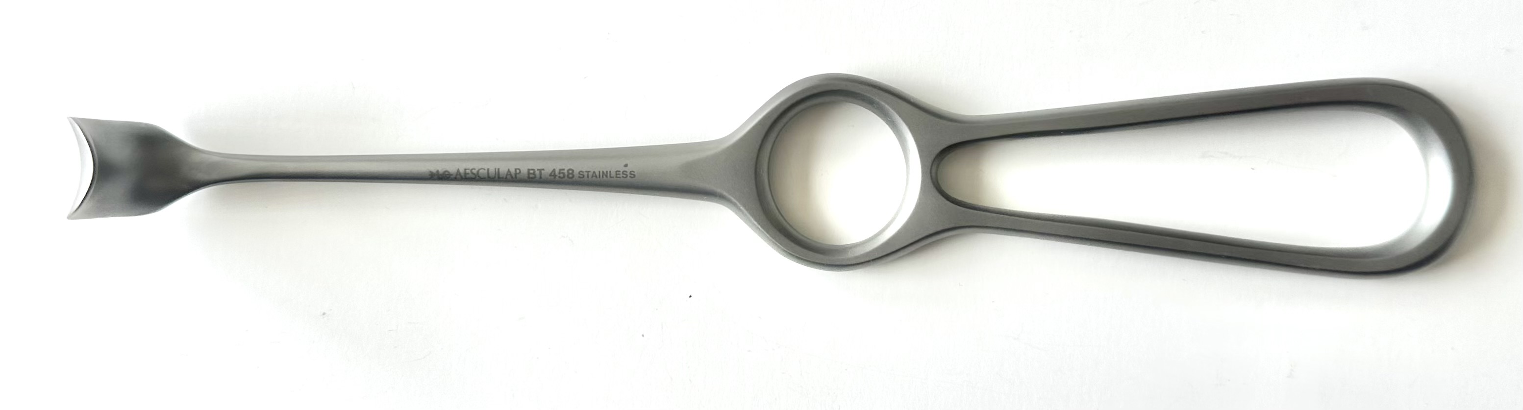 KOCHER RETRACTOR OPEN 20X15MM8"